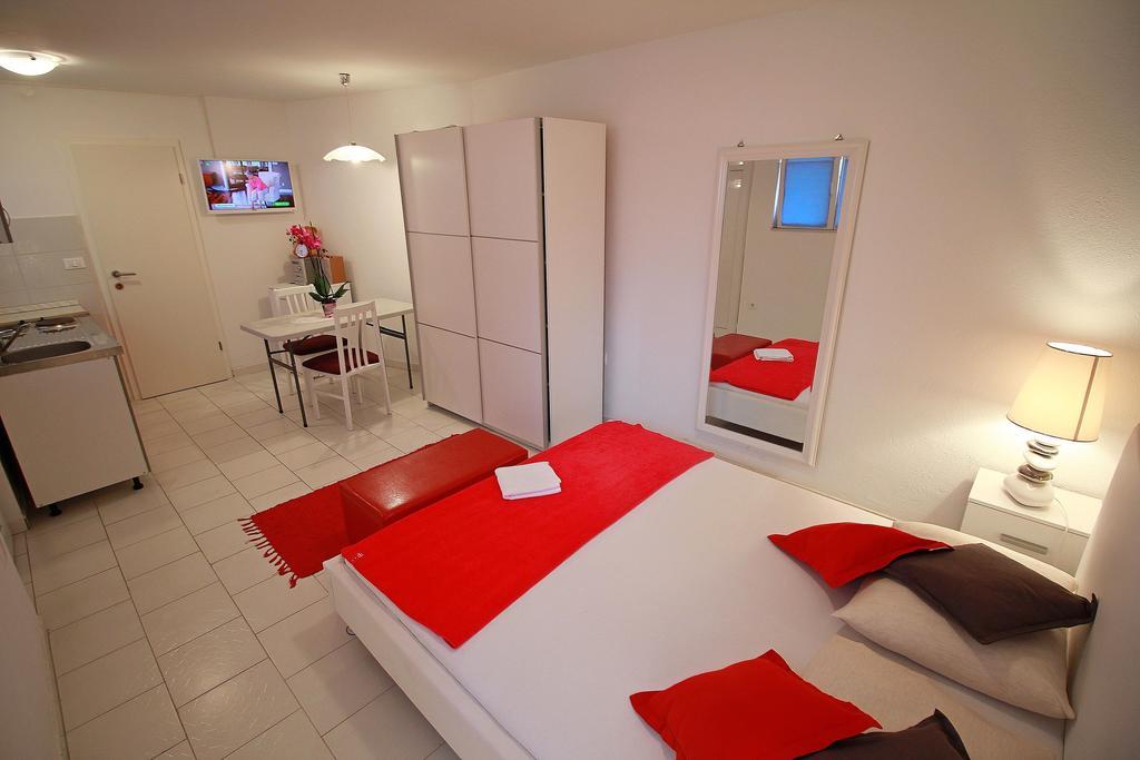 Apartments Luna Makarska Exterior foto